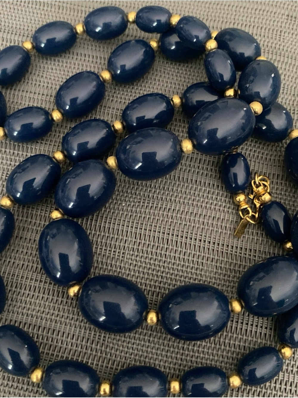 Vintage . MONET Navy Blue‎ GRADUATED EGG BEADED Gold Tone Long  Necklace